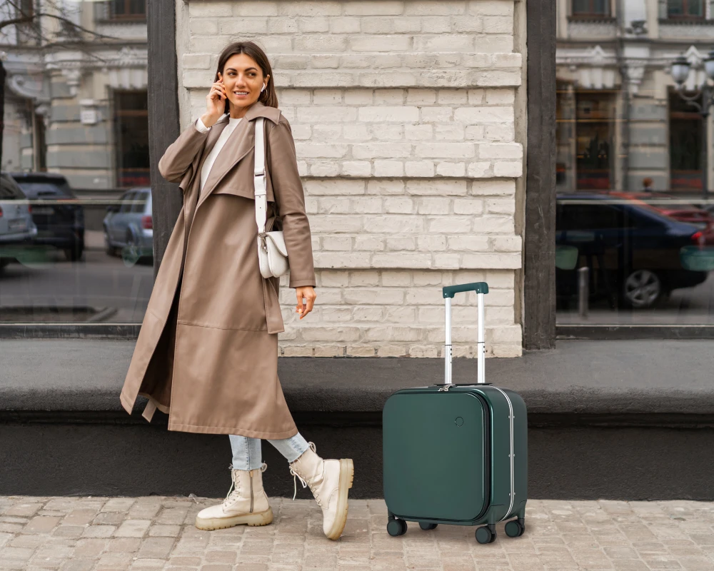 the ideal bag for super-organized travelers
